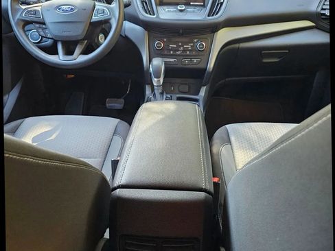 Used 2018 Ford Escape SE w/ SE Sync 3 Package AWD/4WD image 37