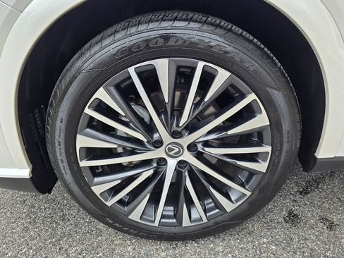 Used 2023 Lexus RX 350 w/ Accessory Package (Z1) AWD/4WD image 28