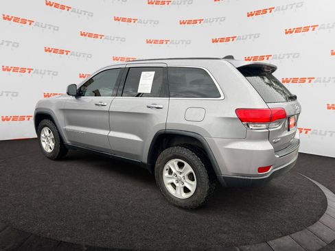 Used 2016 Jeep Grand Cherokee Laredo image 3