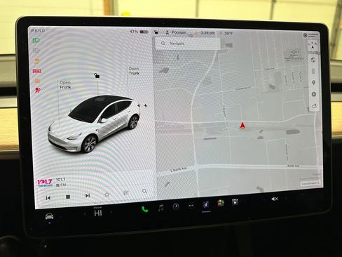 Used 2021 Tesla Model Y Long Range image 29