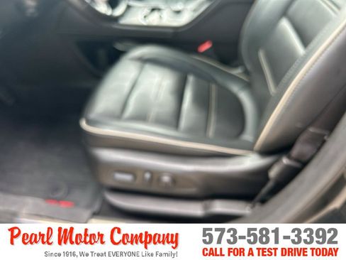 Certified 2022 GMC Acadia Denali w/ Denali Ultimate Package AWD/4WD image 10