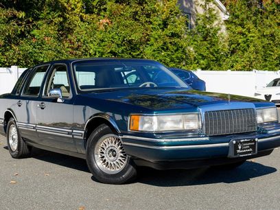 Used 1993 Lincoln Town Car Executive