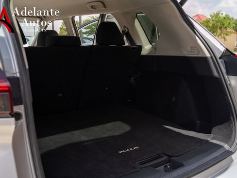 Used 2024 Nissan Rogue SV FWD image 8