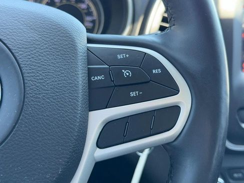 Used 2020 Jeep Cherokee Latitude image 17