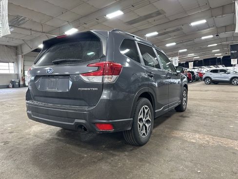 Used 2021 Subaru Forester Premium w/ Popular Package #1 image 3
