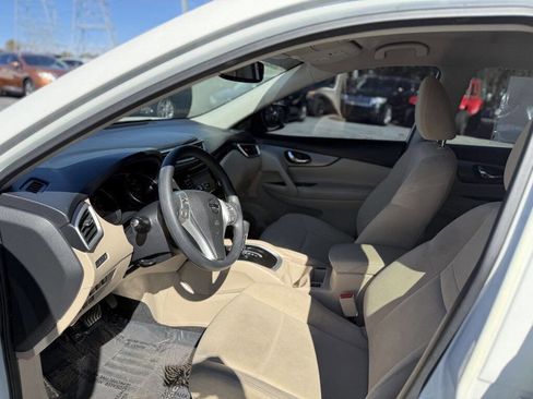 Used 2016 Nissan Rogue SV w/ SV Premium Package image 16