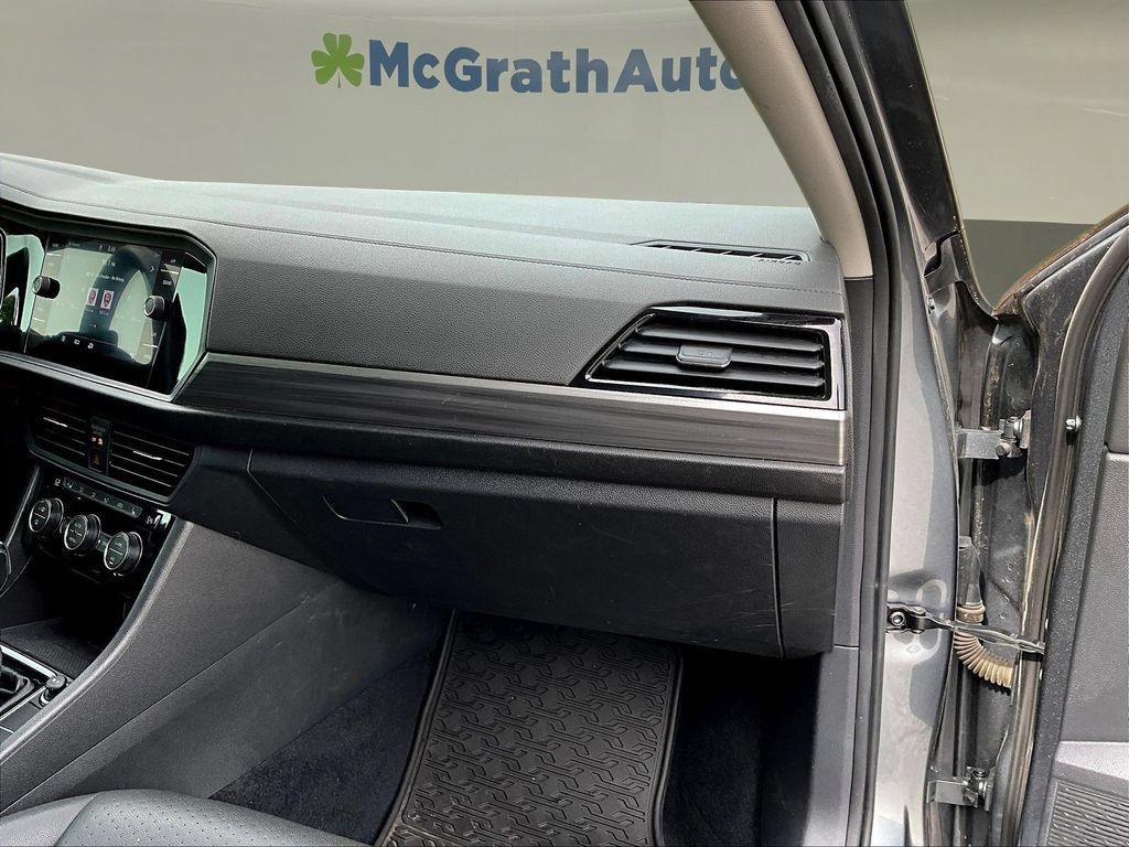 Used 2020 Volkswagen Jetta SEL FWD image 26