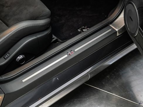 Used 2009 Nissan GT-R Premium AWD/4WD image 62