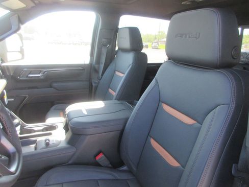 New 2026 GMC Sierra 2500 AT4 w/ AT4 Premium Plus Package AWD/4WD image 12