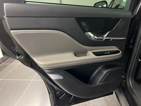 New 2026 Lincoln Corsair Premiere image 33