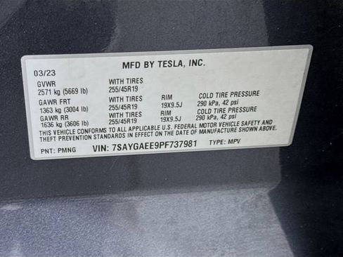 Used 2023 Tesla Model Y Long Range AWD/4WD image 32