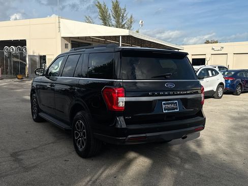 Used 2022 Ford Expedition XLT image 4
