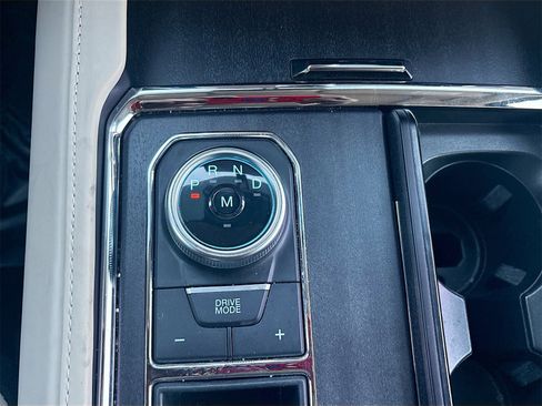 Used 2022 Ford Expedition Platinum image 17