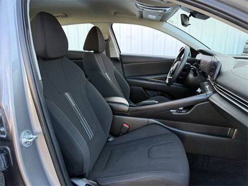 Used 2024 Hyundai Elantra SEL image 26