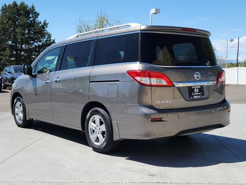 Used 2015 Nissan Quest SV FWD image 3