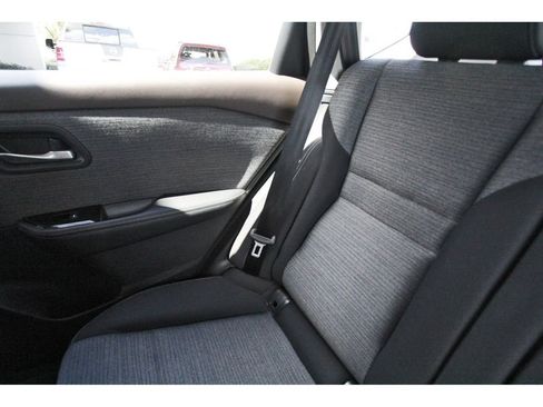 Certified 2022 Nissan Rogue SV FWD image 11