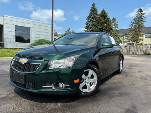 Used 2014 Chevrolet Cruze LT w/ RS Package FWD image 3