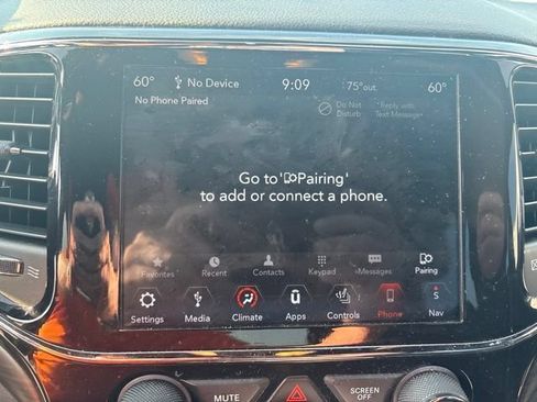 Used 2022 Jeep Grand Cherokee Laredo E w/ Security & Convenience Group RWD image 6