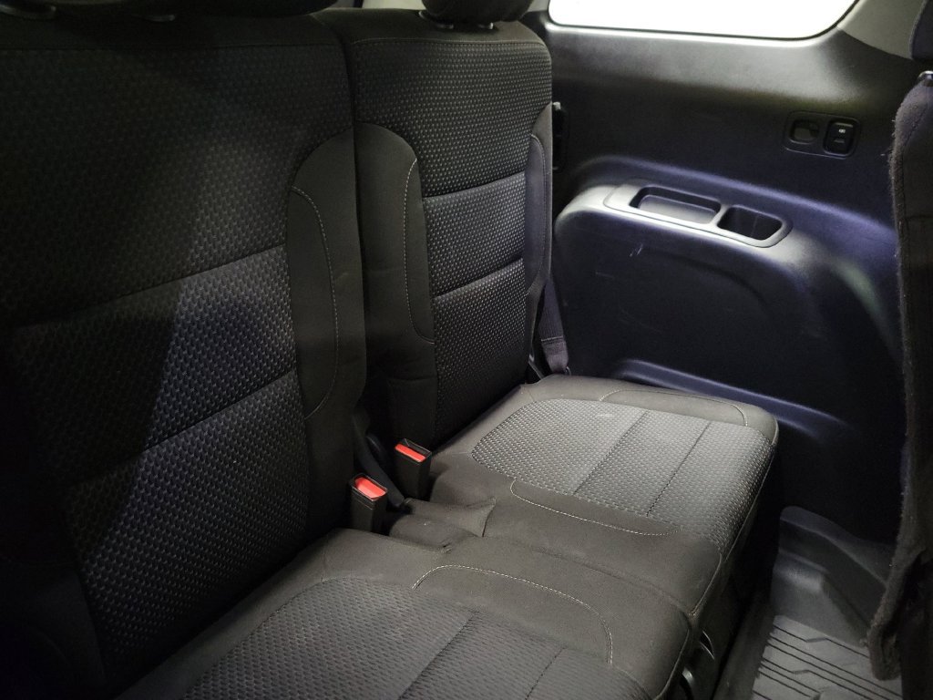 Used 2020 GMC Acadia SLE w/ Driver Convenience Package FWD image 33