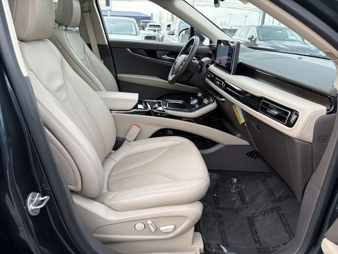 Certified 2022 Lincoln Nautilus Reserve w/ Equipment Group 201A image 15