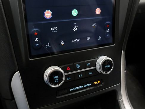 Certified 2024 Ford Edge SEL image 33