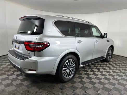 Used 2024 Nissan Armada SL w/ Captain's Chairs Package image 3