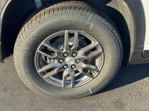 New 2026 GMC Acadia Elevation image 5