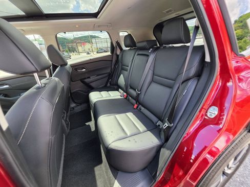 Used 2023 Nissan Rogue SL w/ SL Premium Package AWD/4WD image 16