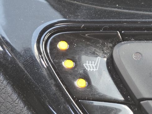 Used 2018 Toyota C-HR XLE FWD image 8