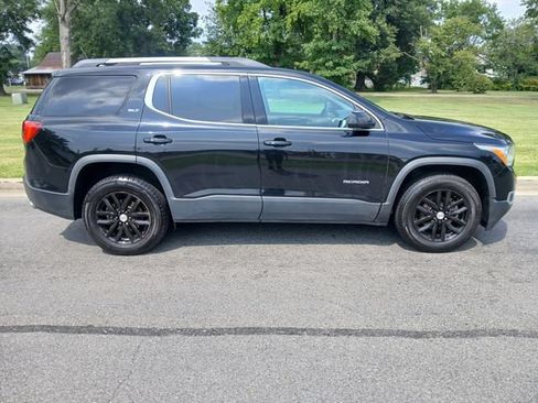 Used 2017 GMC Acadia SLT AWD/4WD image 10