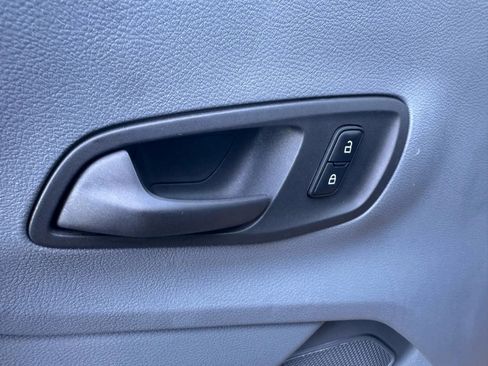 Used 2019 Ford Transit 250 130 Low Roof image 13