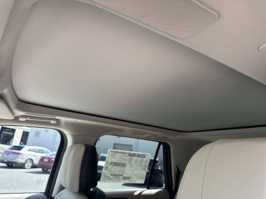 New 2027 Lincoln Navigator Reserve AWD/4WD image 35