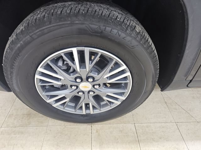 Used 2026 Chevrolet Traverse LT w/ Driver Confidence Package FWD image 18