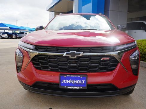 New 2026 Chevrolet Trax RS w/ Driver Confidence Package FWD image 3