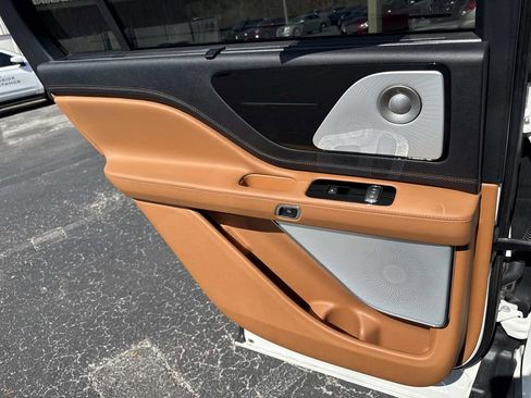 Used 2023 Lincoln Aviator Black Label w/ Dynamic Handling Package image 13