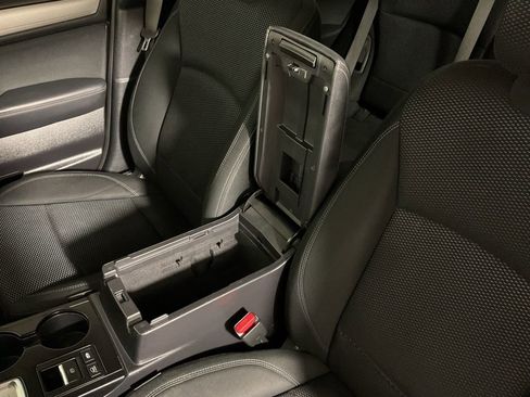 Used 2019 Subaru Outback 2.5i image 29