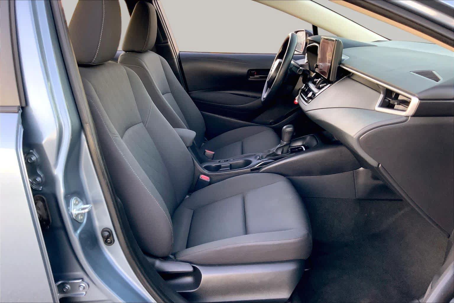 Used 2024 Toyota Corolla LE FWD image 9