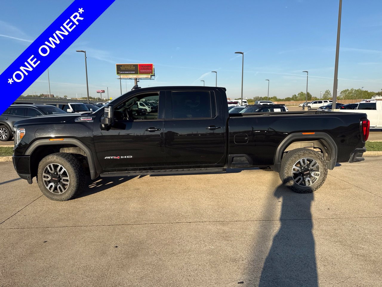 Used 2023 GMC Sierra 2500 AT4 w/ AT4 Premium Plus Package AWD/4WD image 3