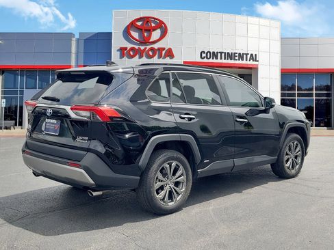 Used 2022 Toyota RAV4 Limited AWD/4WD image 5