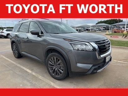 Used 2024 Nissan Pathfinder SL w/ SL Premium Package