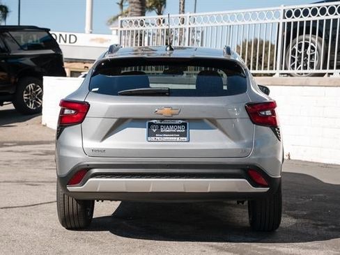 Used 2026 Chevrolet Trax LT w/ Driver Confidence Package image 6