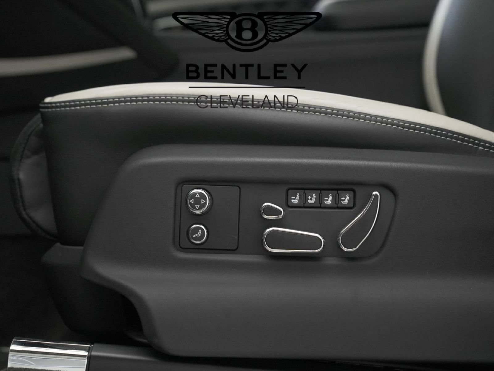 Used 2023 Bentley Bentayga Speed AWD/4WD image 15