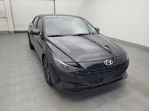 Used 2022 Hyundai Elantra SEL w/ Convenience Package FWD image 14