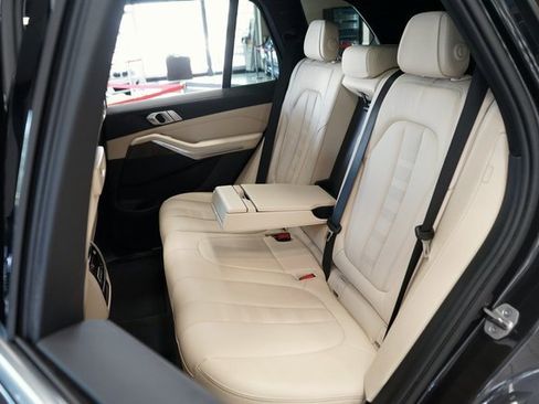 Used 2022 BMW X5 xDrive40i image 55
