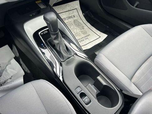 Certified 2024 Toyota Corolla SE w/ SE Package image 20