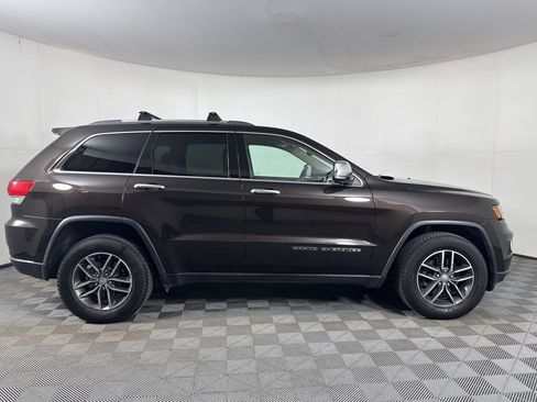 Used 2017 Jeep Grand Cherokee Limited w/ Luxury Group II AWD/4WD image 8