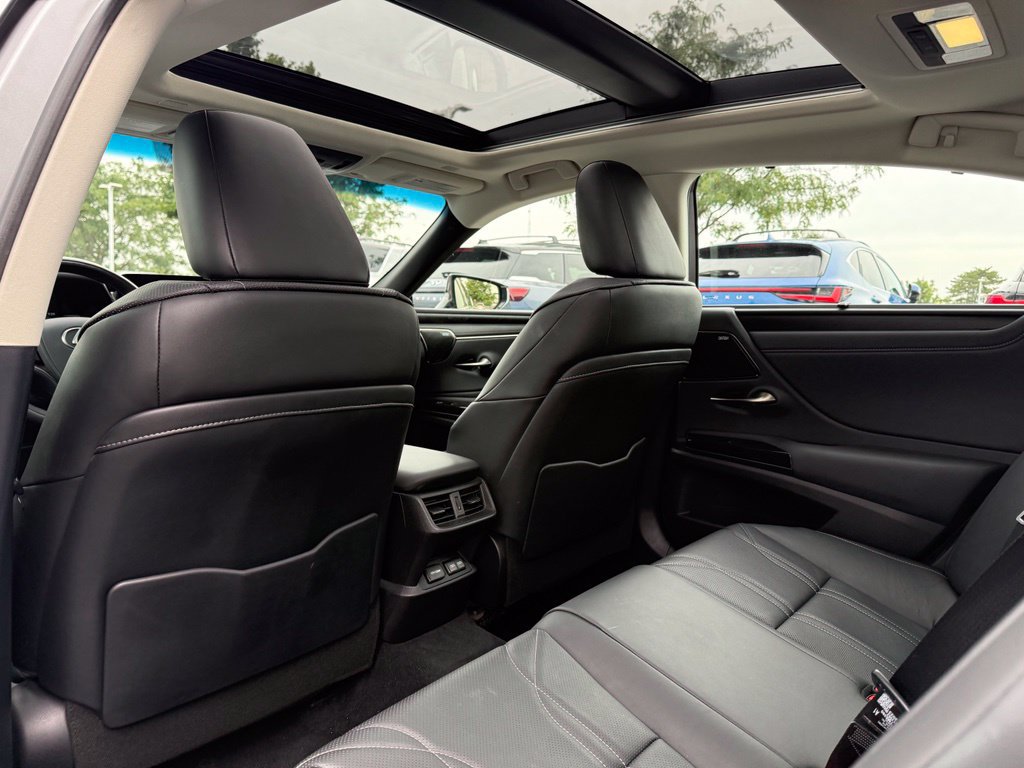Used 2024 Lexus ES 350 Ultra Luxury w/ Accessory Package (Z2) FWD image 16