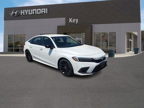 Used 2023 Honda Civic Sport image 1