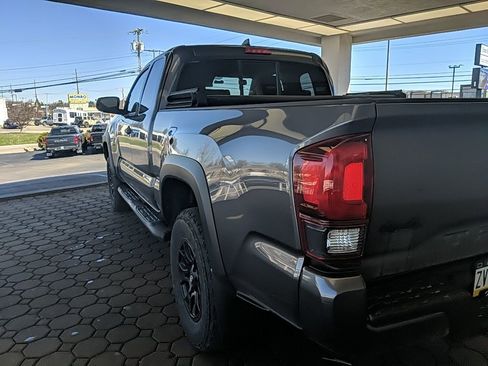 Used 2019 Toyota Tacoma SR w/ SX Package image 8
