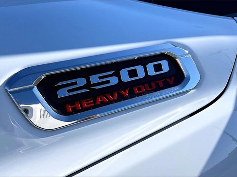 Used 2024 RAM 2500 Tradesman w/ Chrome Appearance Group image 8